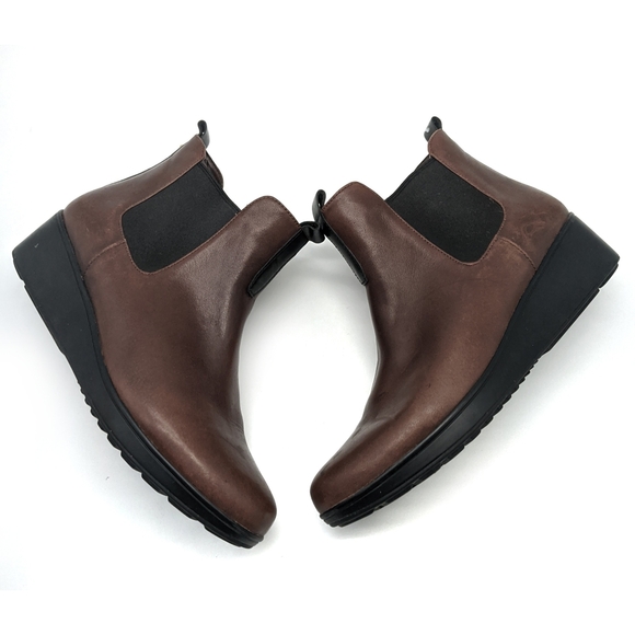 COLE HAAN Signature Grandos Waterproof Wedge Chelsea Boots-7.5 - Picture 6 of 14